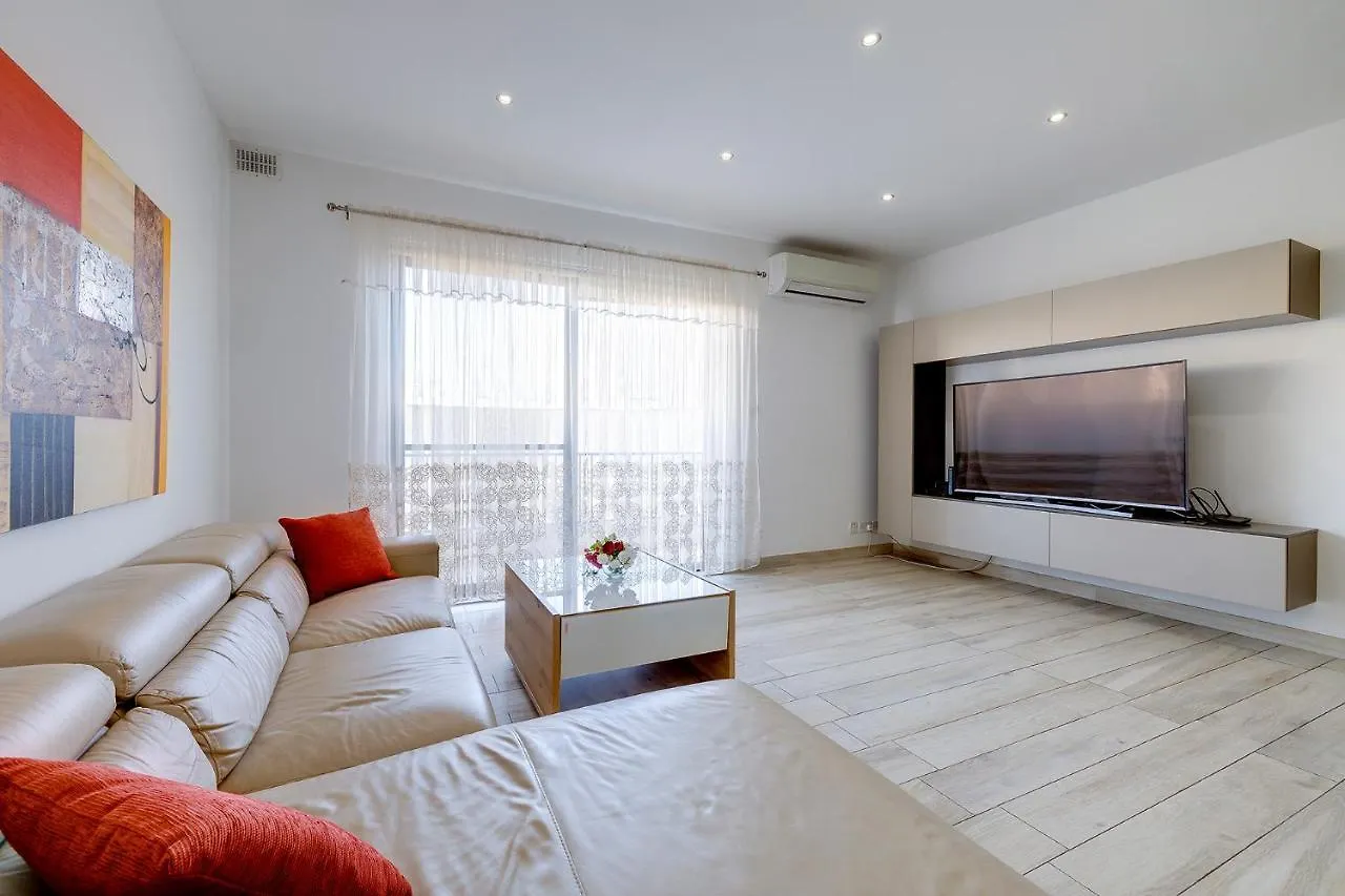 Stylish 3 Bedroom Holiday Apartment In St Julians San Julián Malta